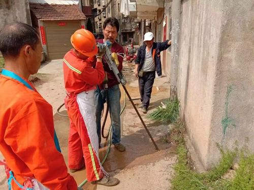 加固公司詳細(xì)說(shuō)明路基一邊下移房屋會(huì)塌嗎?